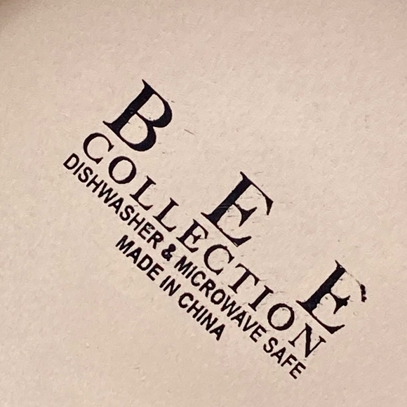 Adorable Bee Collection Stoneware Mug! - Picture 9 of 9